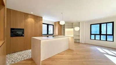Apartment in Traditional Centre photo 8