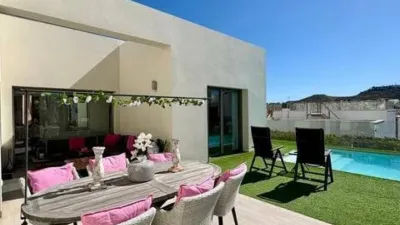 Chalet on Juan de Borbon Street photo 10