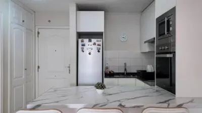 Piso en calle Odisea photo 8