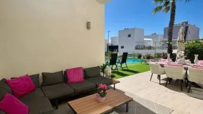 Chalet on Juan de Borbon Street photo 9