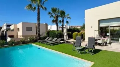 Chalet on Juan de Borbon Street photo 2