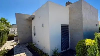 Chalet on Juan de Borbon Street photo 6