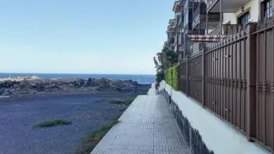 Piso en calle Odisea photo 21