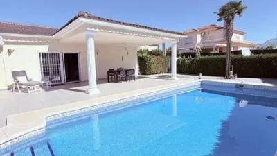 Chalet in Urbanizations photo 2