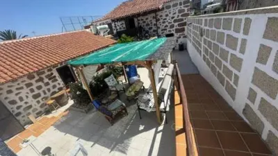 Chalet in Urban Core photo 11