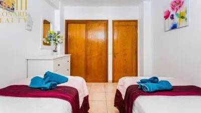 Piso en calle Rodeo photo 9