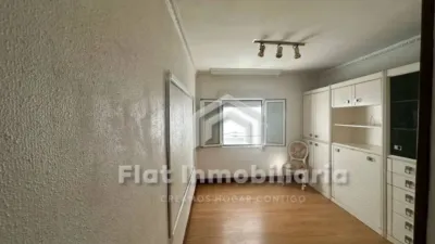 Flat Inmobiliaria is selling a flat in the Centro de Castro - Urdiales area, located with all amenities at hand, close to Ostende beach and the port. It comprises a living-dining room, three bedrooms, kitchen, bathroom and terrace. The property needs updating, with double-glazed PVC windows. Concrete building with lift. An excellent opportunity both as a main residence and as an investment, thanks to its central location and proximity to the sea. If you are interested, please get in touch with us to arrange a viewing! photo 20