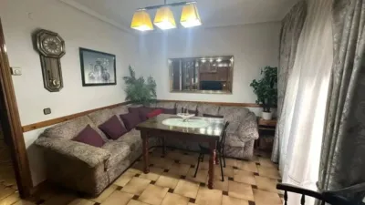 Chalet in Estremera photo 2