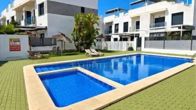 Penthouse on Calle de Begoña photo 20