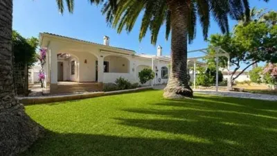 Chalet in Mont-roig del Camp photo 3