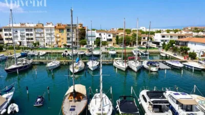 Apartment in Empuriabrava photo 16