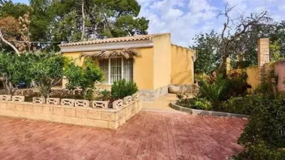 Chalet on Calle de La Baiona Alta, No Number photo 10