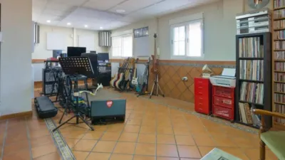 Chalet on Calle de Goya photo 52