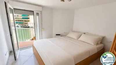 Apartment in Carrer del Cap de la Gola photo 9