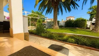 Chalet in Mont-roig del Camp photo 5