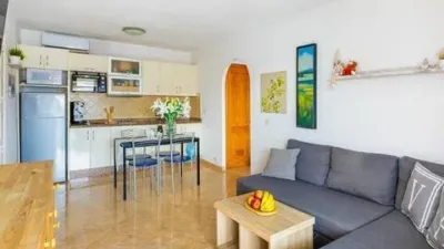 Piso en calle Petrel photo 6