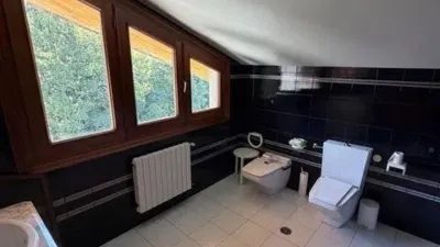 Chalet on Esgos Street, Ourense photo 17