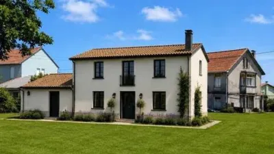 Casa – Sada, O Pomar, O Carballo - Más
