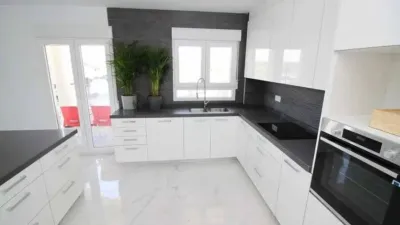 Chalet in Camarillas photo 6