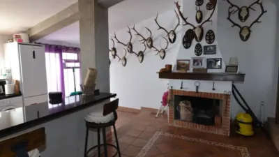 Chalet on Calle de la Expo 92 photo 3