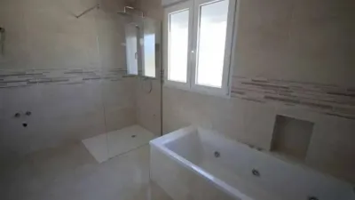 Chalet in Camarillas photo 8