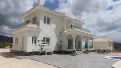 Chalet in Camarillas photo 9