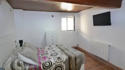 Chalet on Calle de la Expo 92 photo 17