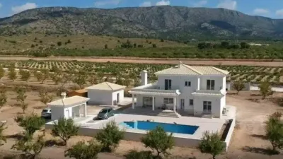 Chalet in Camarillas photo 11