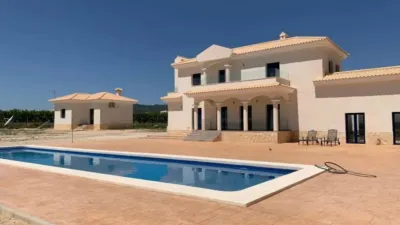 Chalet in Camarillas photo 17