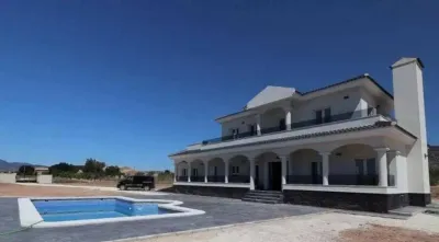 Chalet in Camarillas photo 13
