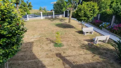 Piso – Santa Uxía de Ribeira, O Rabelo, O Touro - Más
