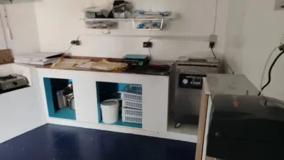 Edificio en venta en Ribeira - Más