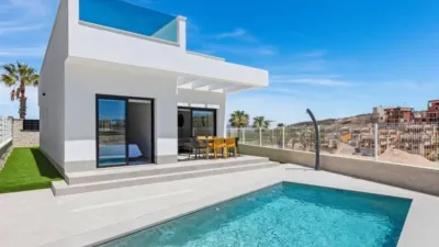 Chalet in La Finca Golf Urbanization photo 2