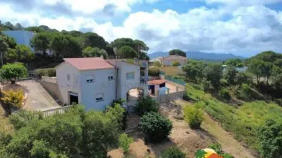 Chalet on Carrer del Crisantem photo 3