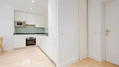 Apartment on Clara del Rey Street photo 24