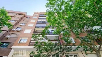Apartment on Clara del Rey Street photo 28