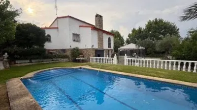 Chalet in Urbanización Santa María photo 3