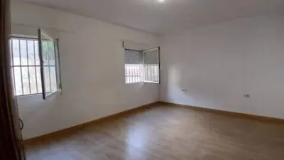 Apartment on Calle del Arquitecto Jaime Ruiz photo 3