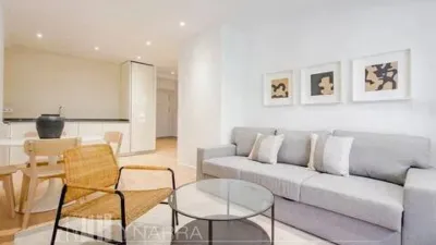 Apartment on Clara del Rey Street photo 5