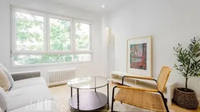 Apartment on Clara del Rey Street photo 3