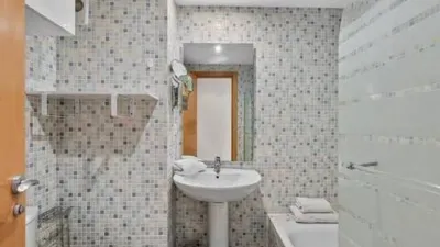 Apartment in Urbanización Casares del Sol photo 5