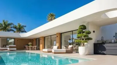 Chalet on Carrer Goleta photo 2