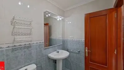 Apartment in Barrio de la Iglesia de San Mamés, 28 photo 33