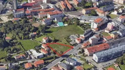 Terreno en venta en Avenida de Rosalía de Castro, cerca de Rúa do Lucín - Vista 2