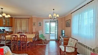Chalet on Calle Barrio Piedrahita, no. 16 photo 8