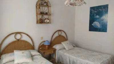 Apartment on Manuel Fraga Iribarne Street photo 45