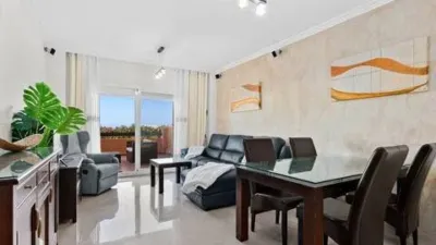 Apartment in Urbanización Casares del Sol photo 2