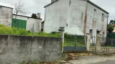 Casa – Sada, Fonte da Vila - Más