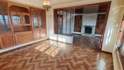 Chalet on Carrer de Galceran de Requesens photo 11