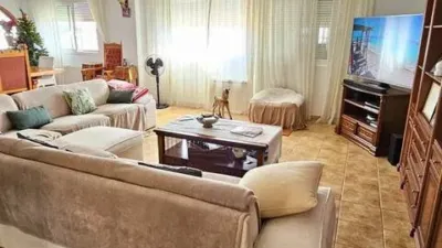 Chalet on Calle Capellania - Retamar photo 3